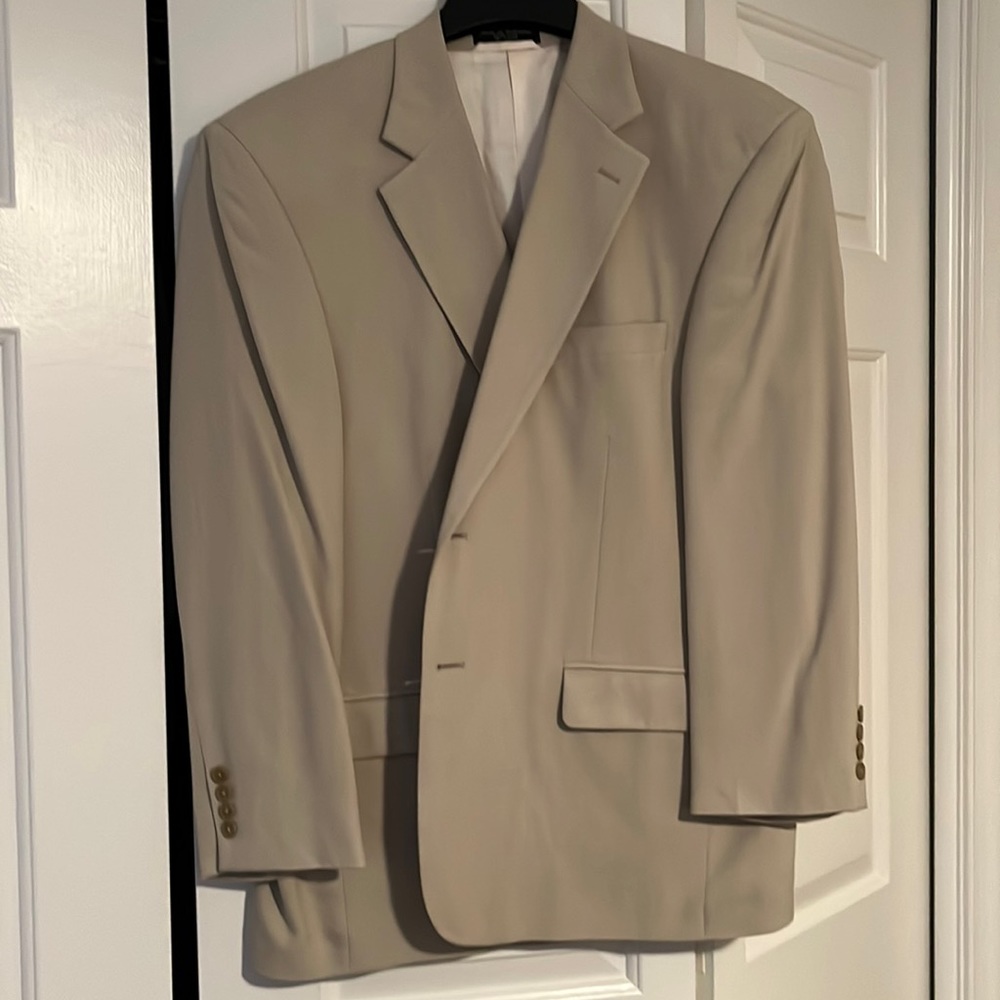 Bert Pulitzer 100% silk blazer. Linen color. 44R.
